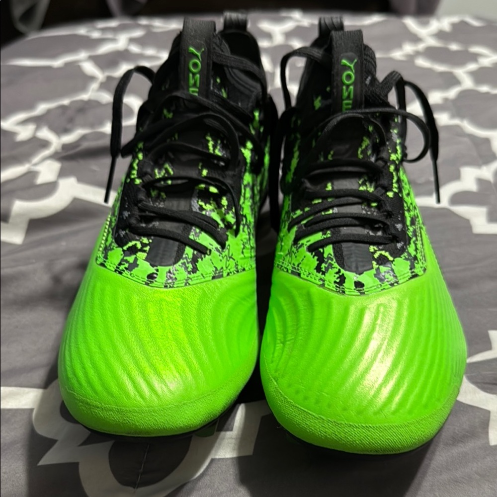 Puma Neon Green men soccer cleats